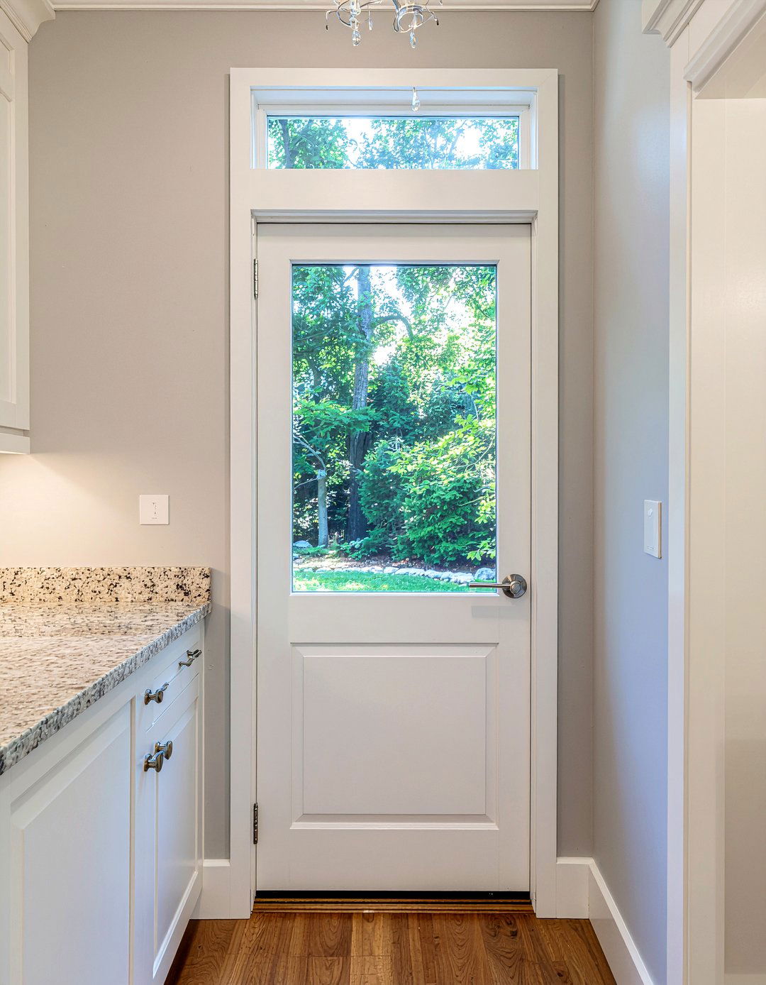 Transom Window Pantry Door - 30 pantry door kitchen ideas