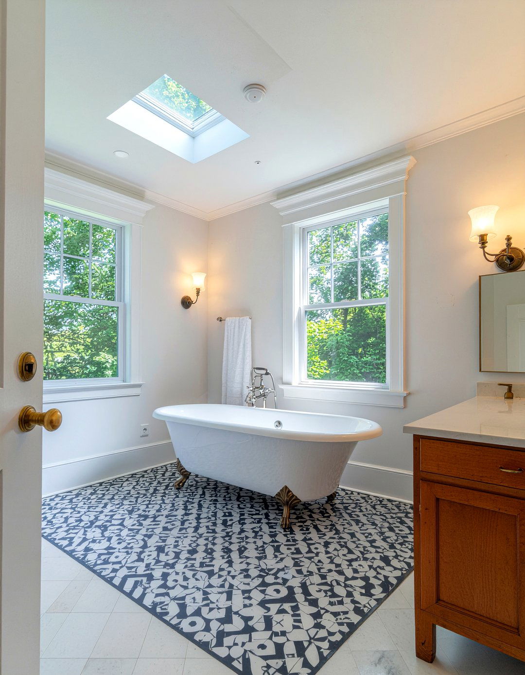 Transom Window - 30 bathroom natural light ideas