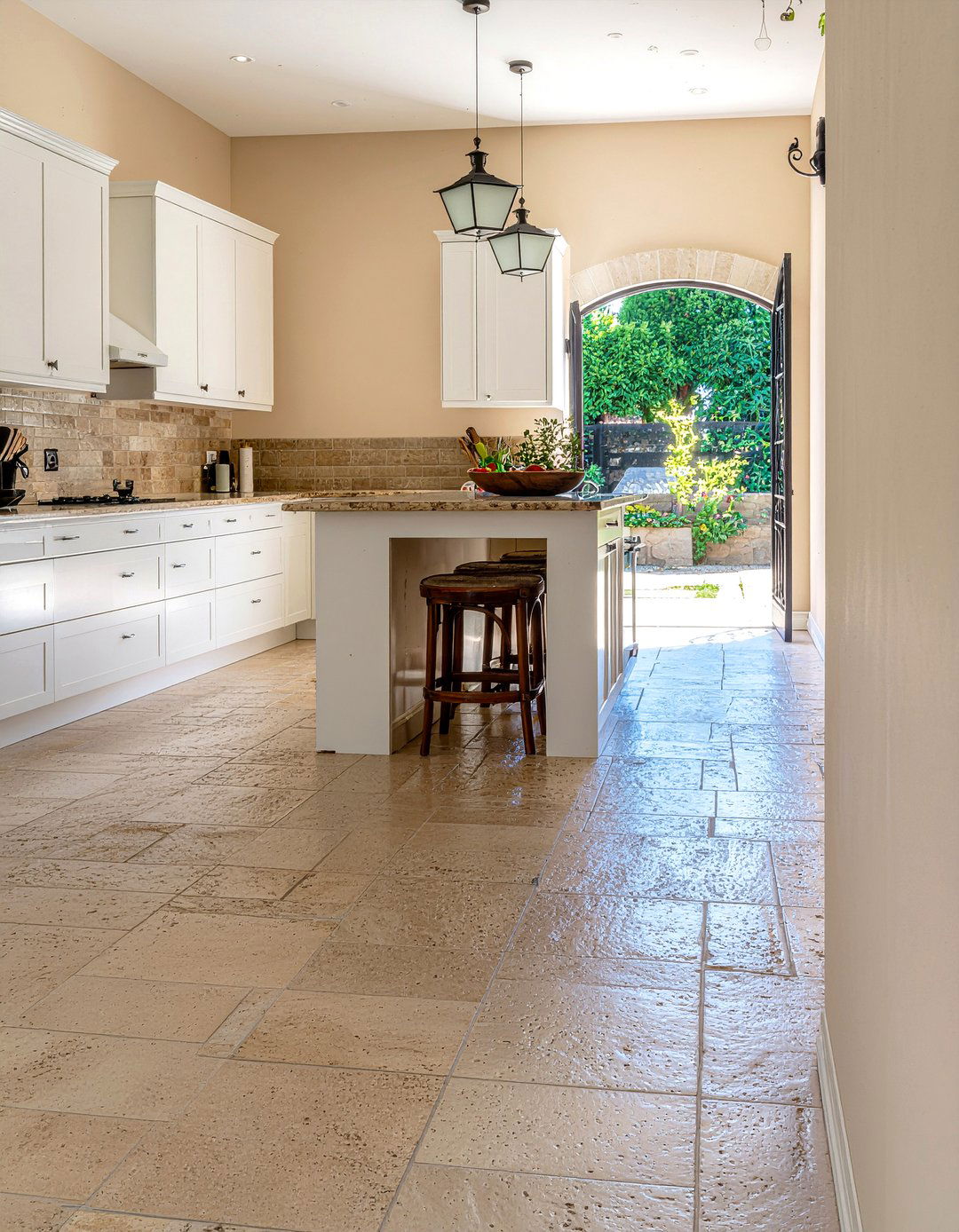 Travertine flooring - 30 kitchen flooring ideas