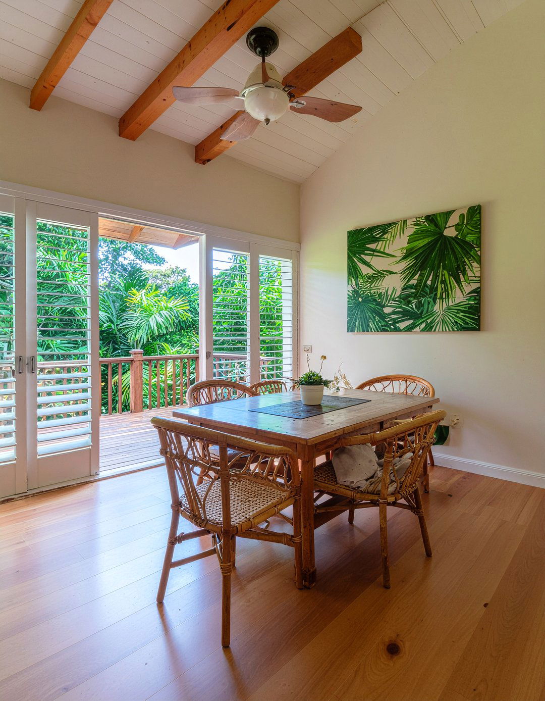 Tropical Queenslander Dining Room - 30 Australian dining room ideas