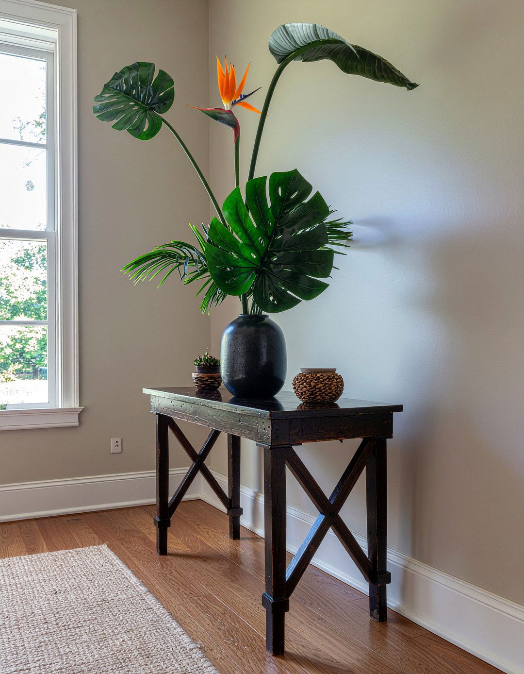 Tropical leaf arrangement - 30 living room flower arrangements