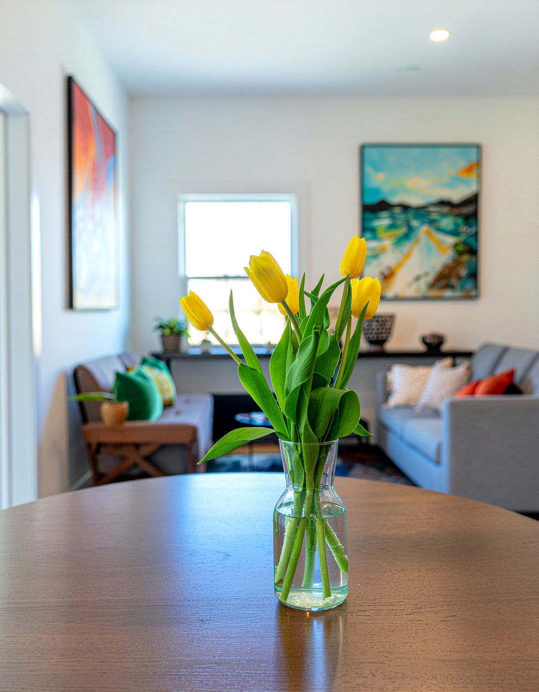 Tulips In Water Illusion - 30 dining room faux flower ideas