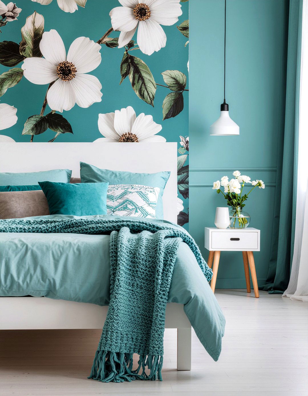 Turquoise floral wallpaper - 30 turquoise bedroom ideas