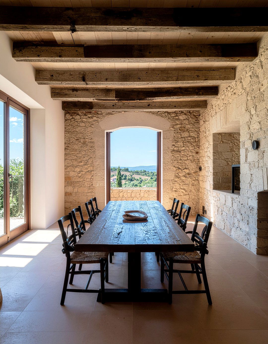 Tuscan Farmhouse Dining Room - 30 European dining room ideas
