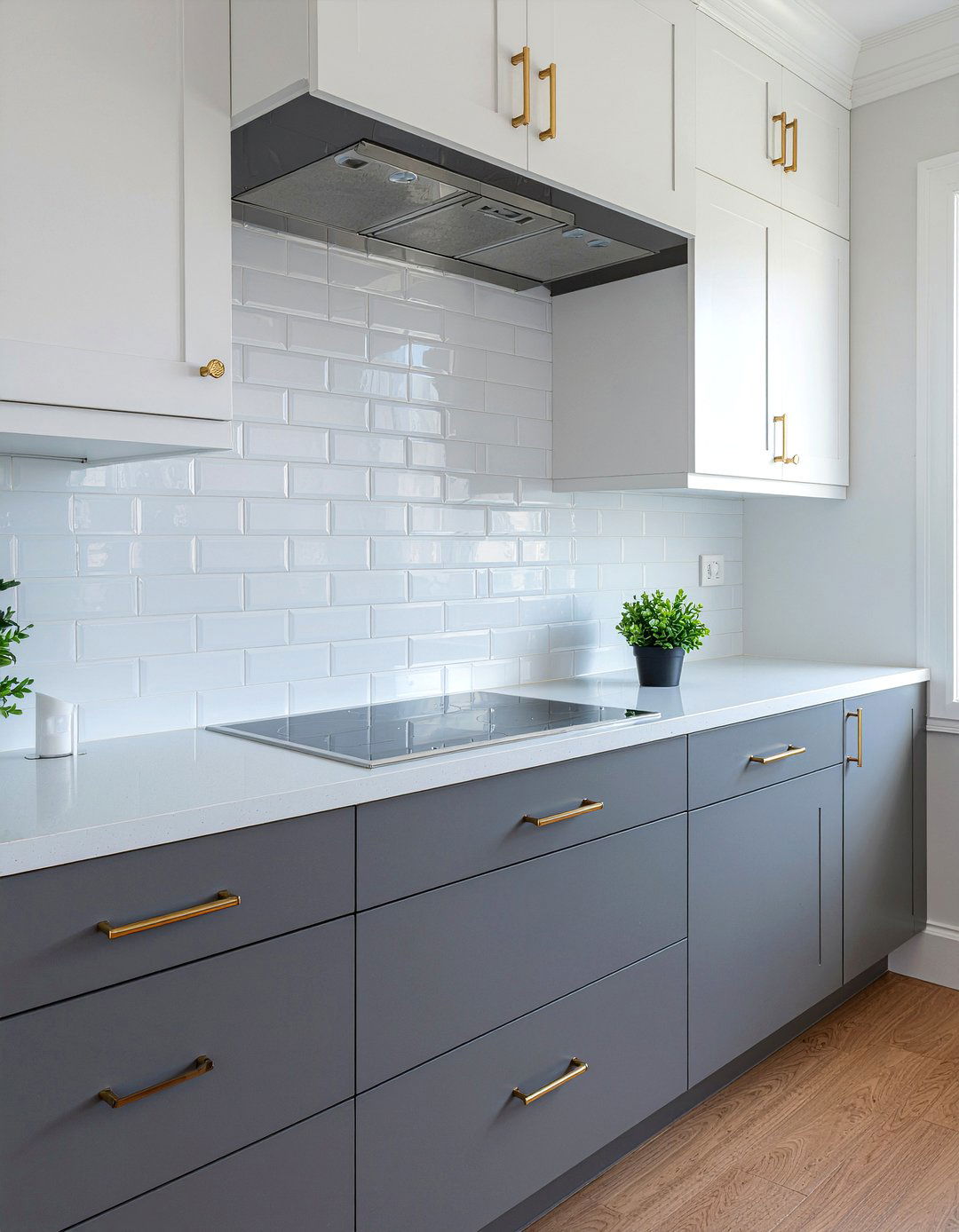 Two Tone Kitchen Cabinets - 30 parade of homes kitchen ideas