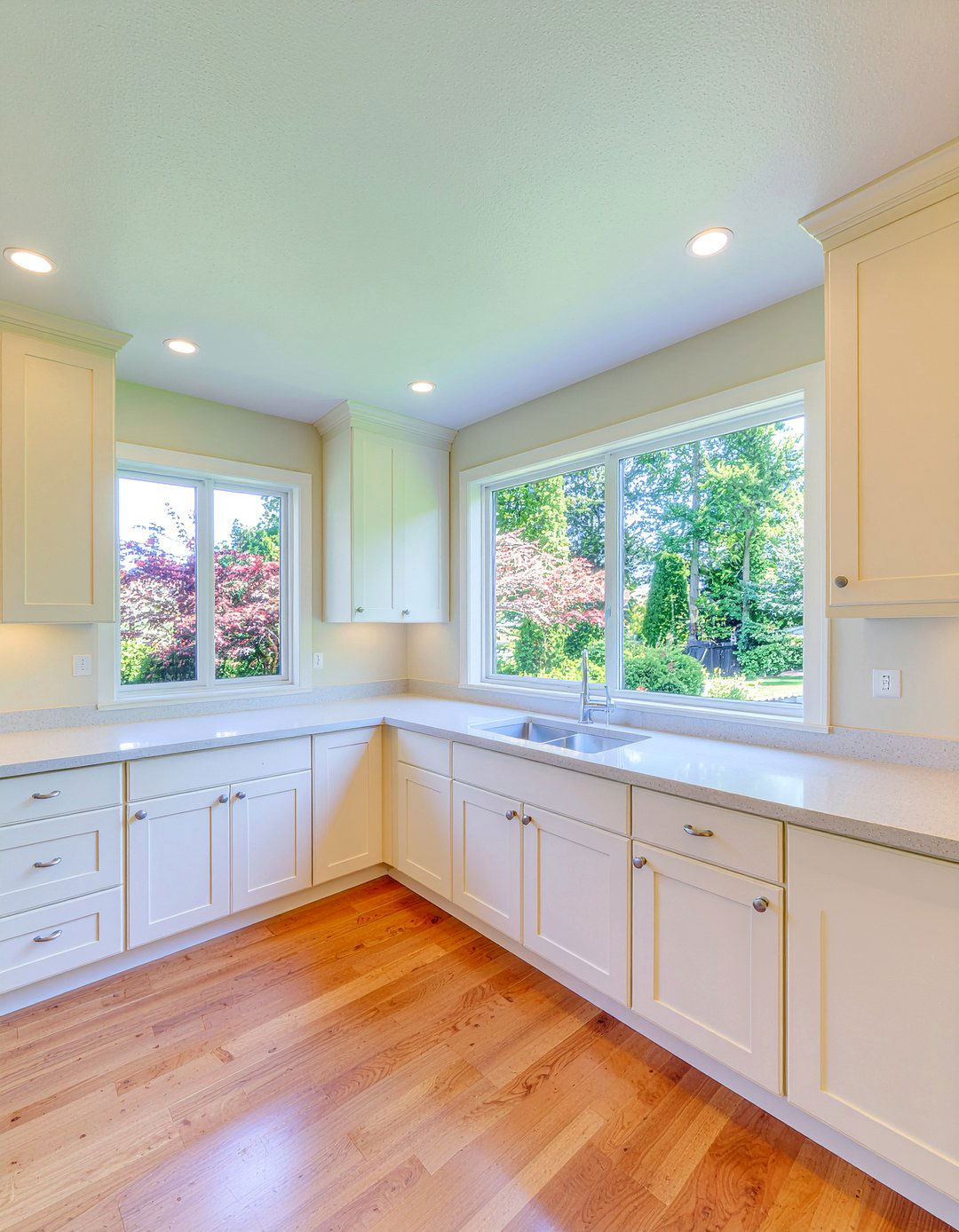 U shaped kitchen with garden view window - 30 architect designed kitchen ideas