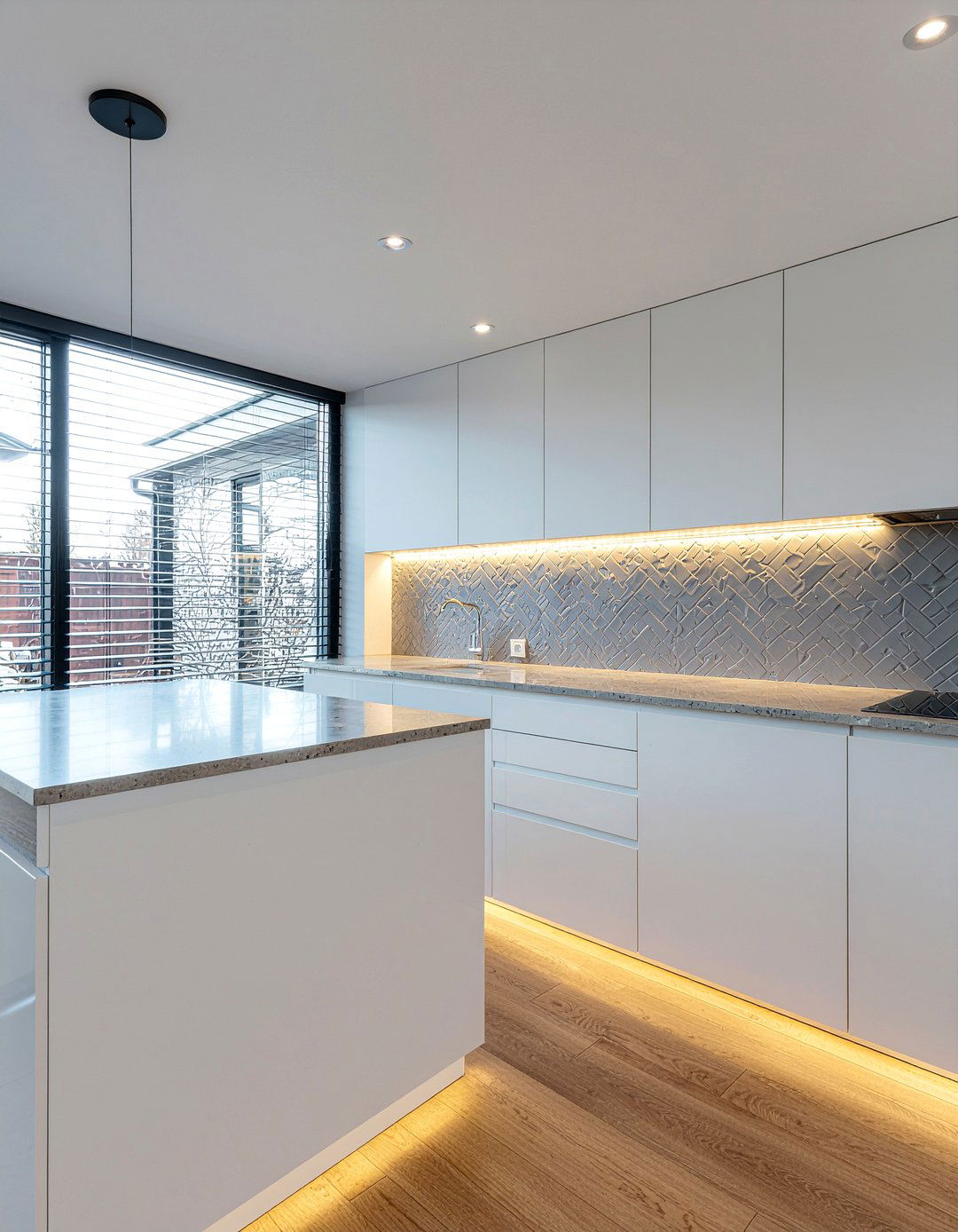 Under cabinet lighting - 30 kitchen feature ideas