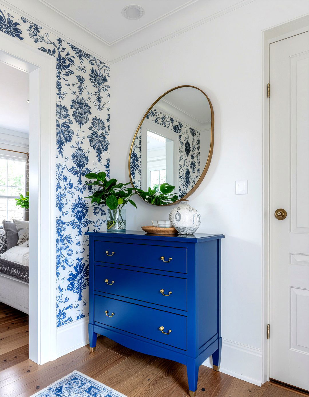 Upcycled Antique Entryway - 30 eclectic home decor ideas