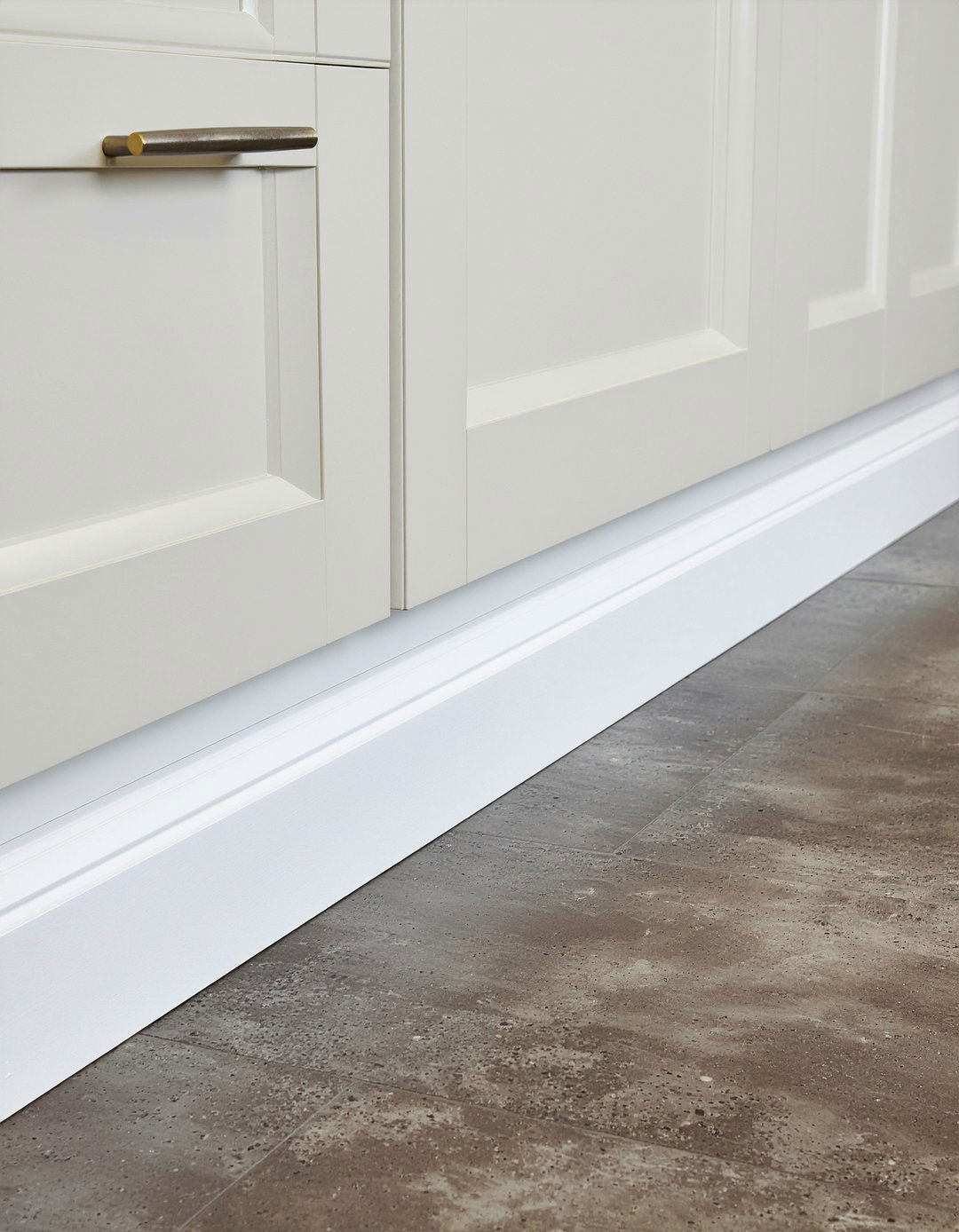 Update Baseboards - 30 budget kitchen ideas