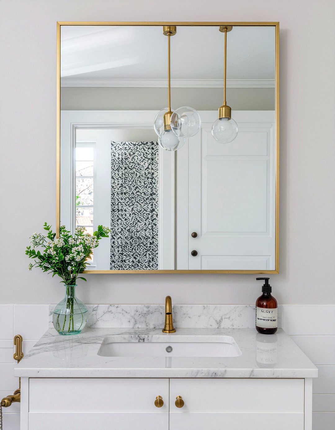 Update vanity light - 30 bathroom on a budget ideas