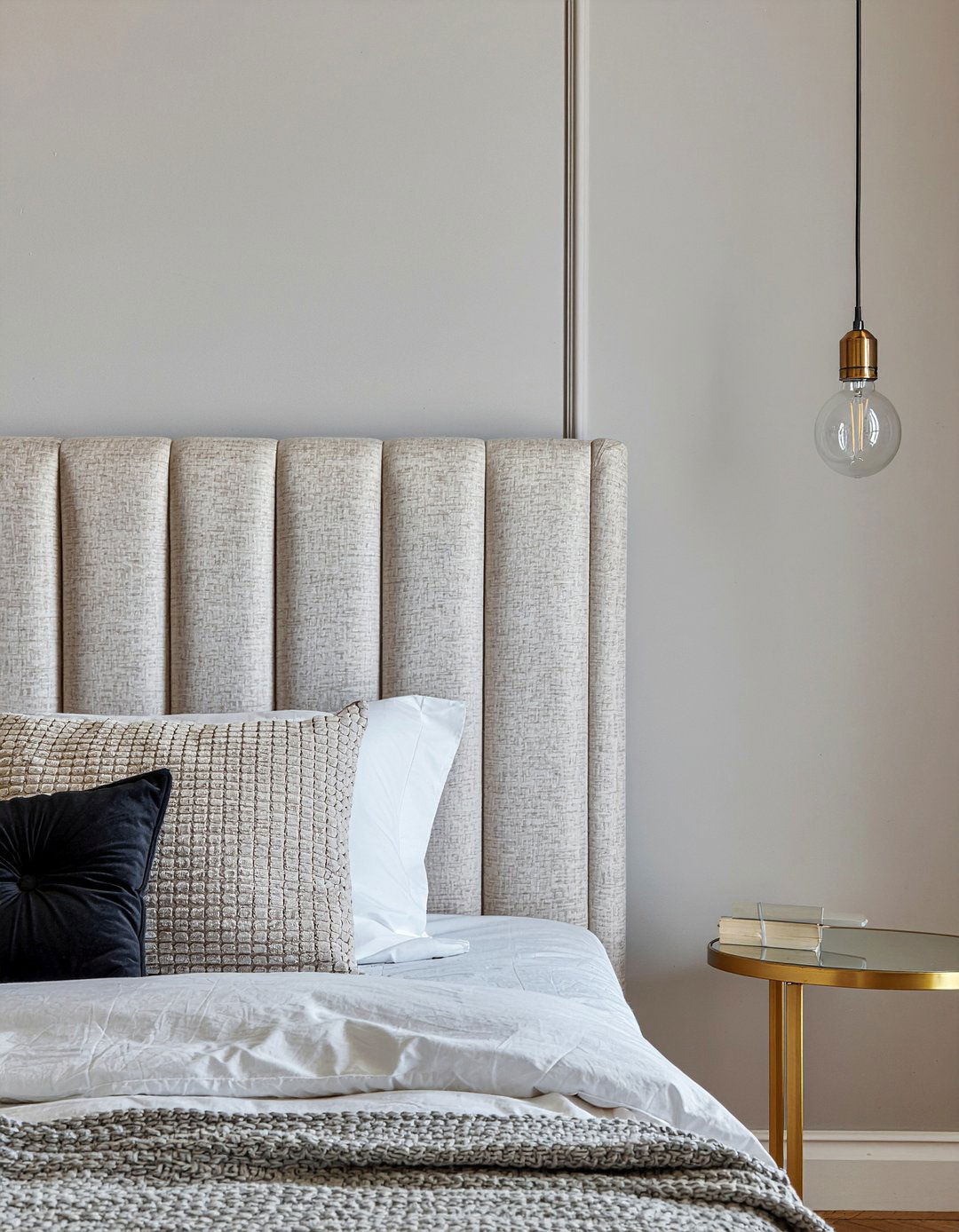 Upholstered headboards - 30 calming bedroom ideas