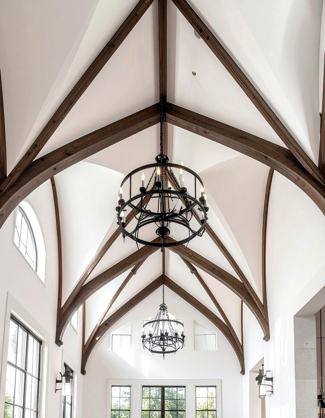 Vaulted Ceiling - 30 Property Brothers decor ideas