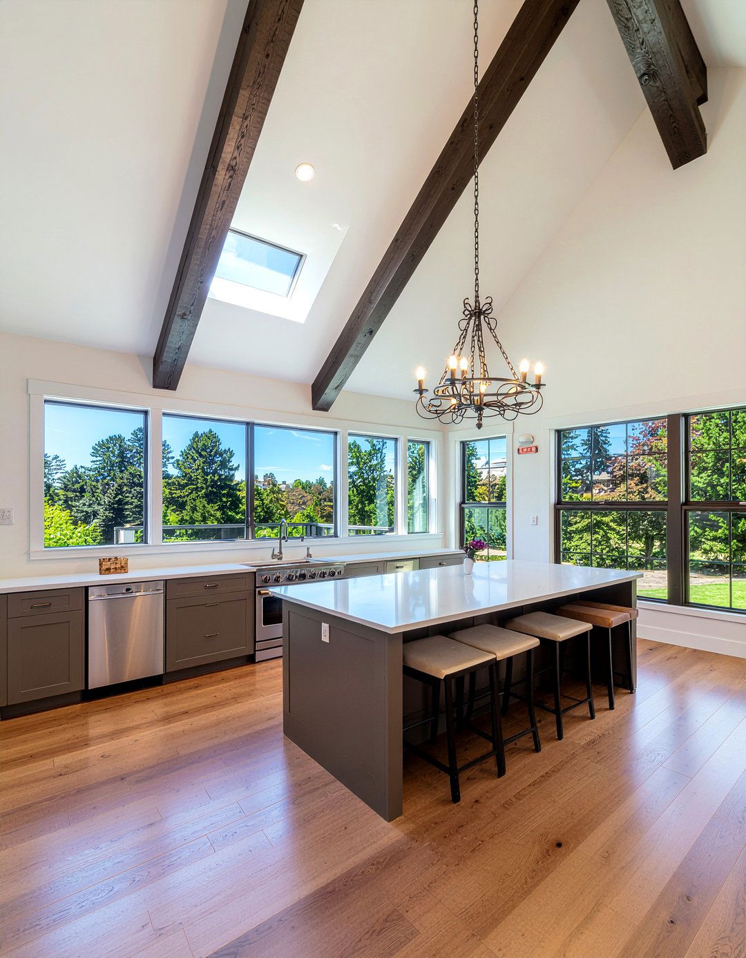 Vaulted Ceiling Kitchen - 30 breathtaking kitchen ideas