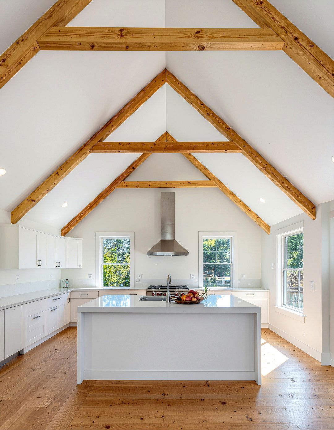 Vaulted Ceiling Timber Beams - 30 kitchen exposed beam ideas
