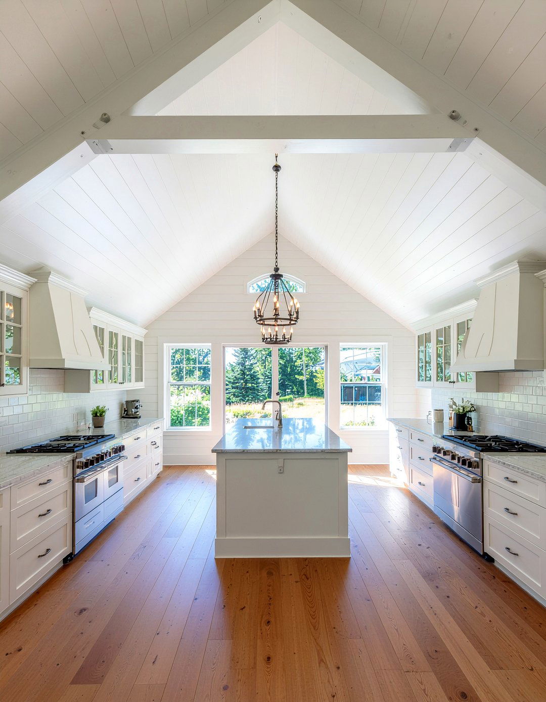 Vaulted Shiplap Kitchen Ceiling - 30 kitchen shiplap ceiling ideas