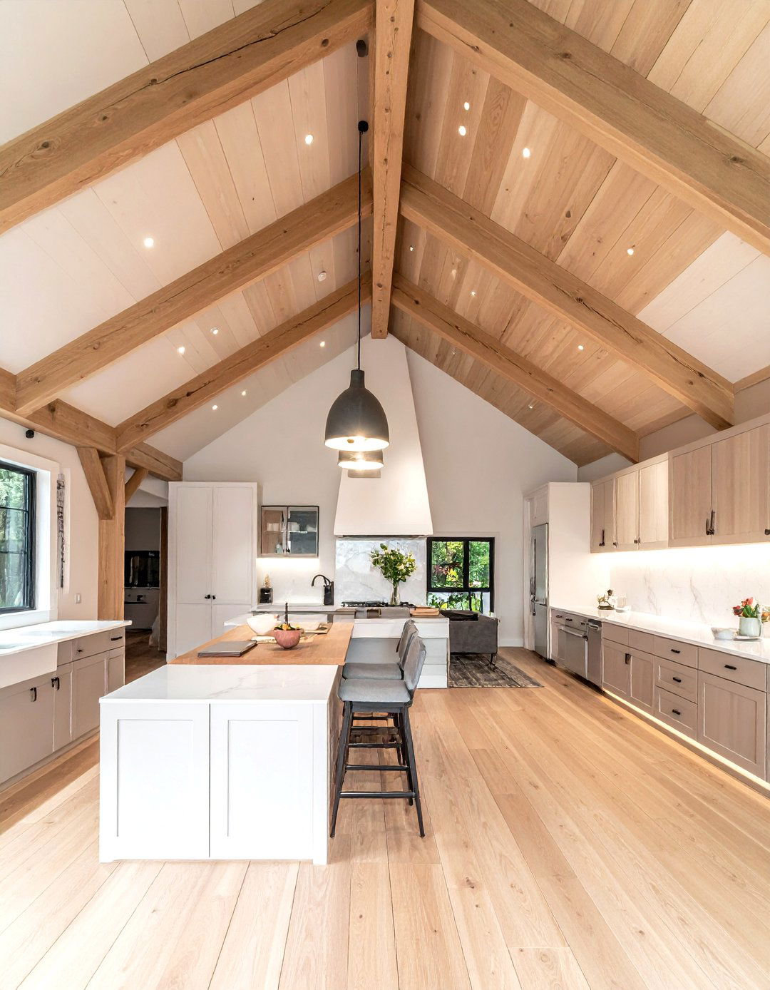 Vaulted Wood Ceiling - 30 tropical kitchen ideas