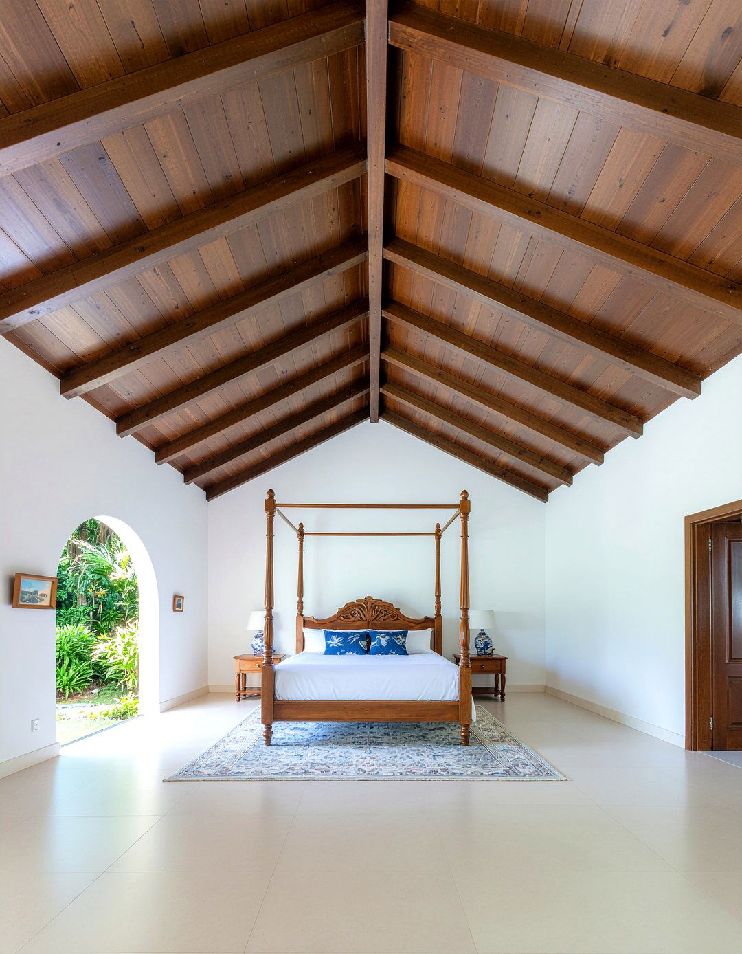Vaulted Wood Ceiling - 30 Caribbean bedroom ideas
