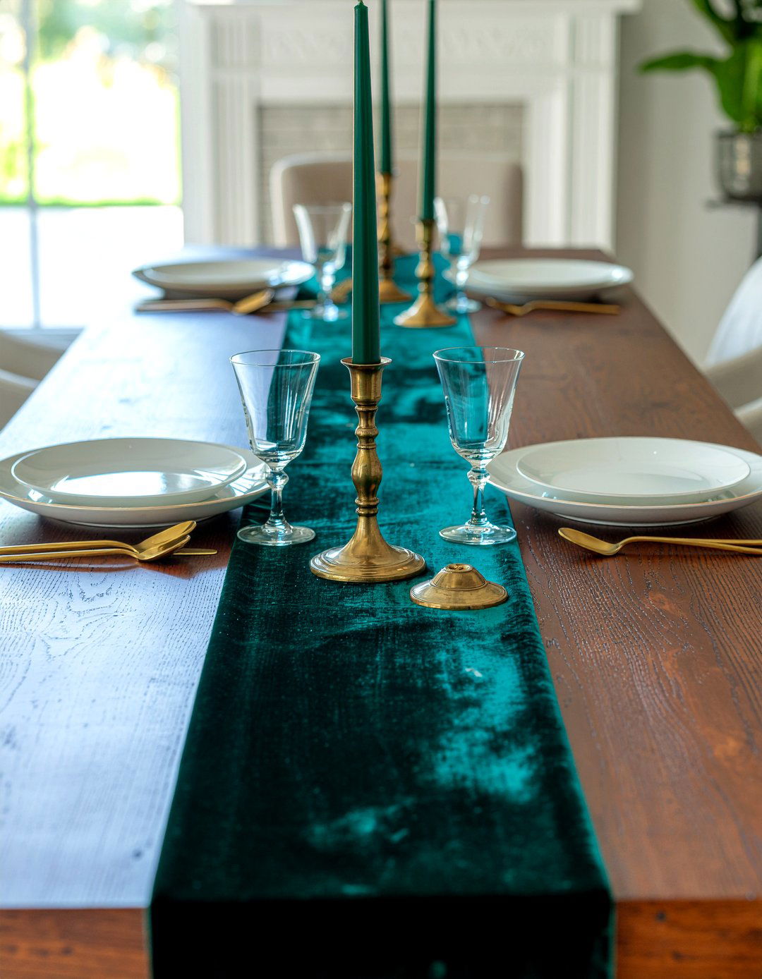 Velvet And Brass Table - 30 dining room table setting ideas