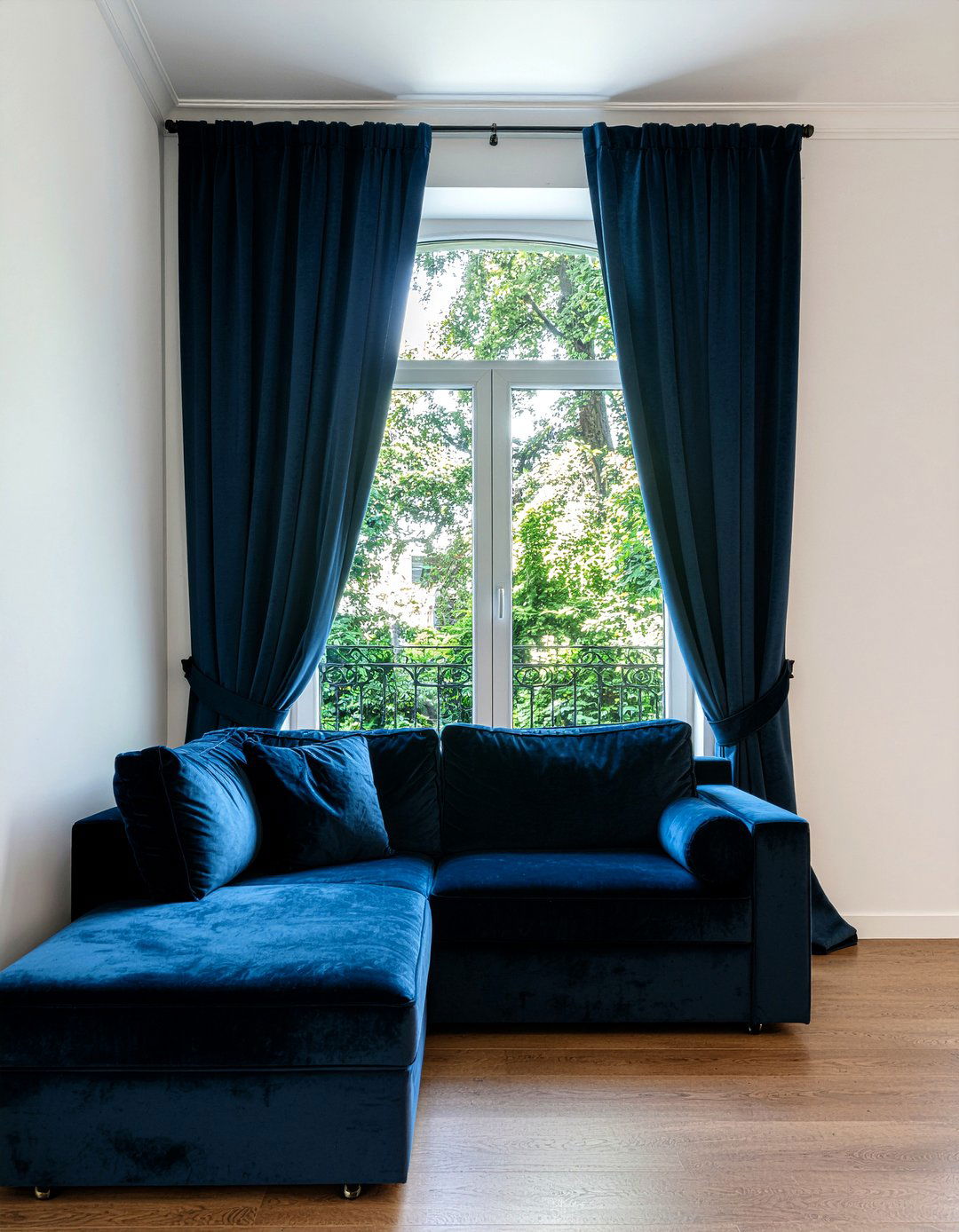 Velvet Blackout Curtain - 30 living room accessories