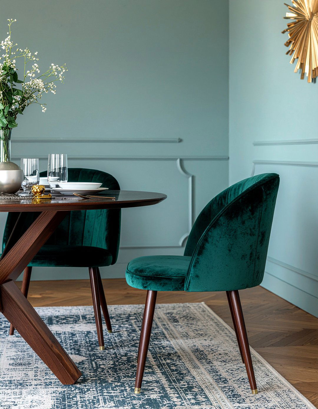 Velvet Dining Chairs - 30 incredible dining room ideas