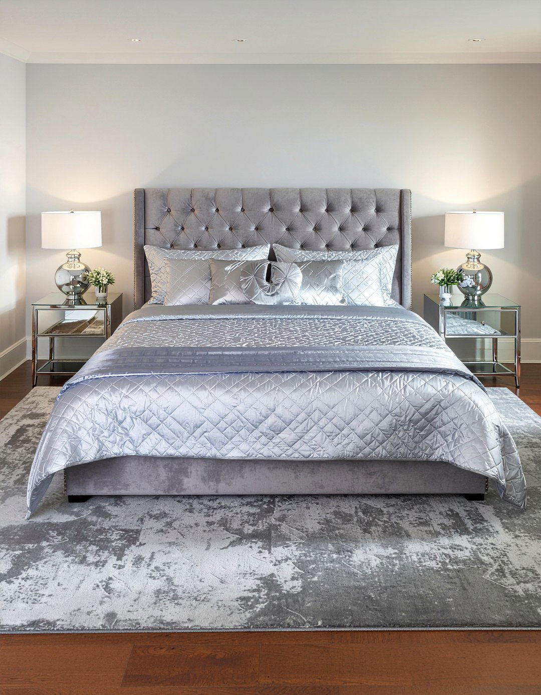 Velvet Gray Quilt - 30 bedroom gray bedding ideas