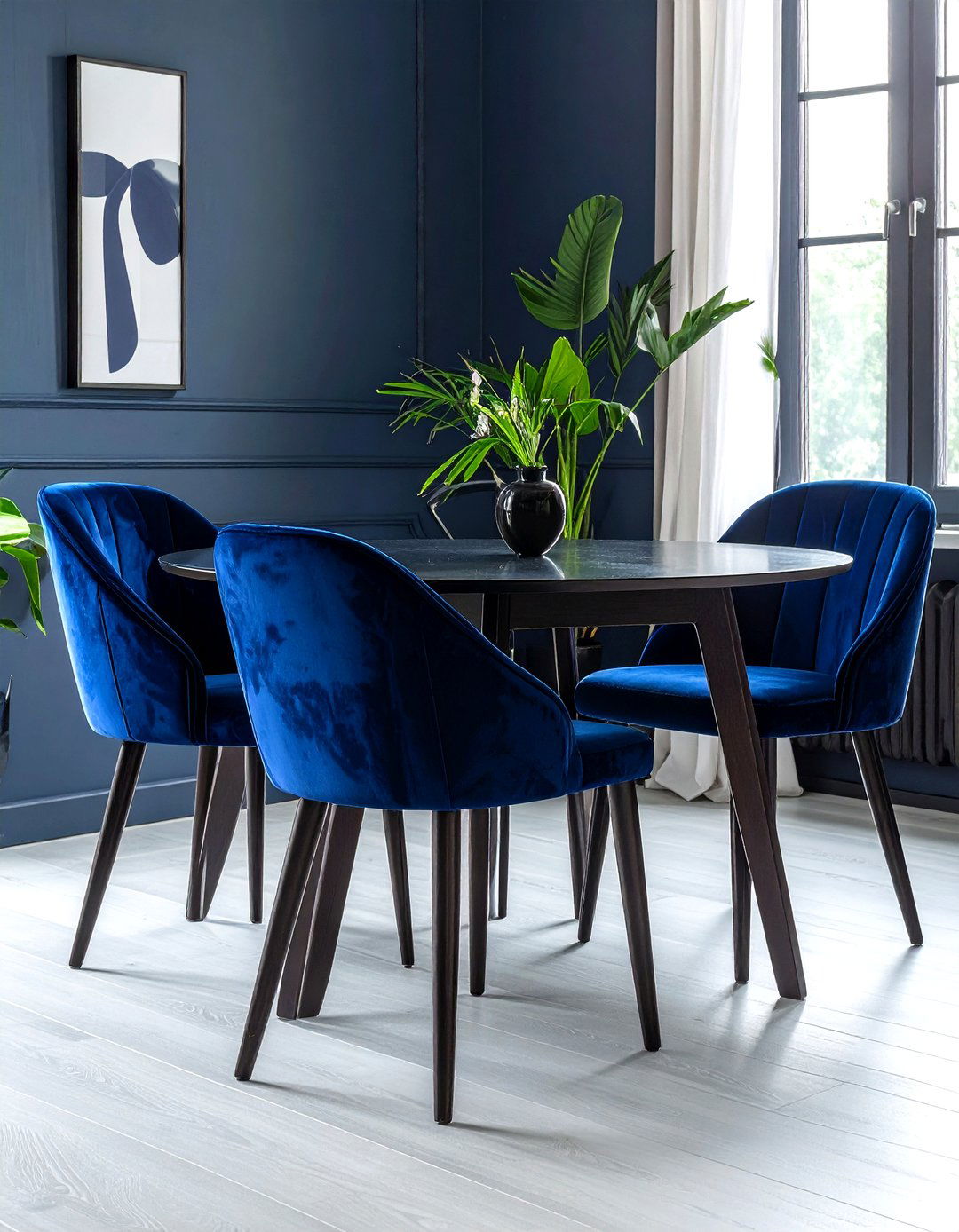 Velvet Upholstered Chairs - 30 thrift store dining room ideas