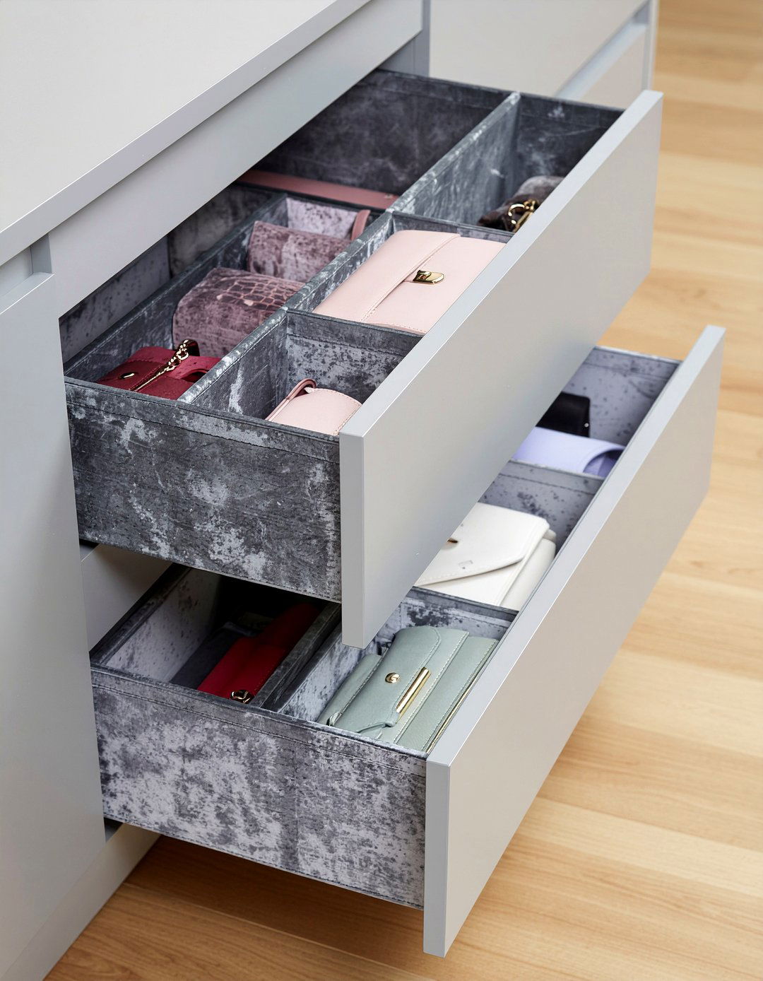 Velvet lined drawer dividers - 30 bedroom bag storage ideas