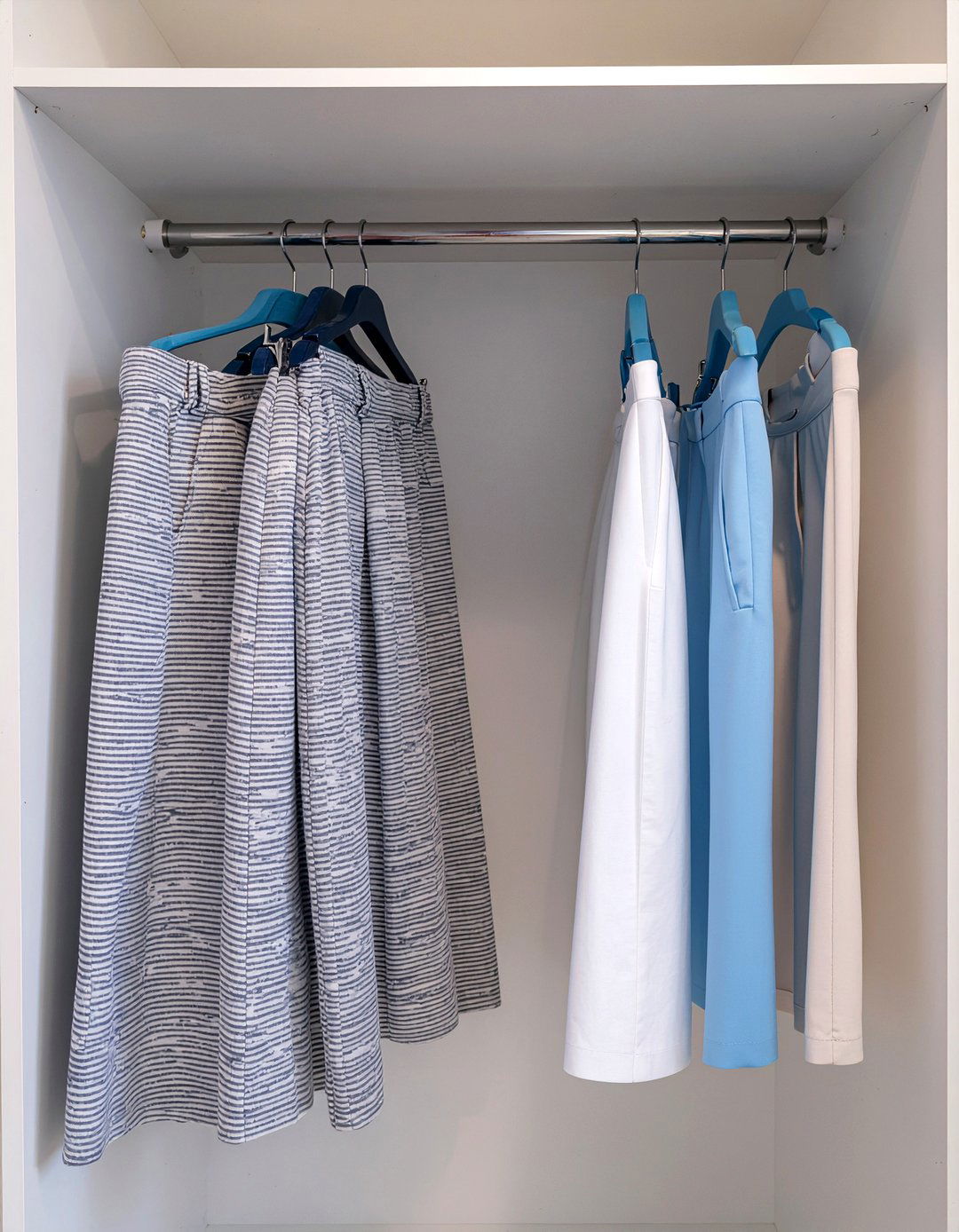 Velvet skirt hangers - 30 bedroom velvet hangers