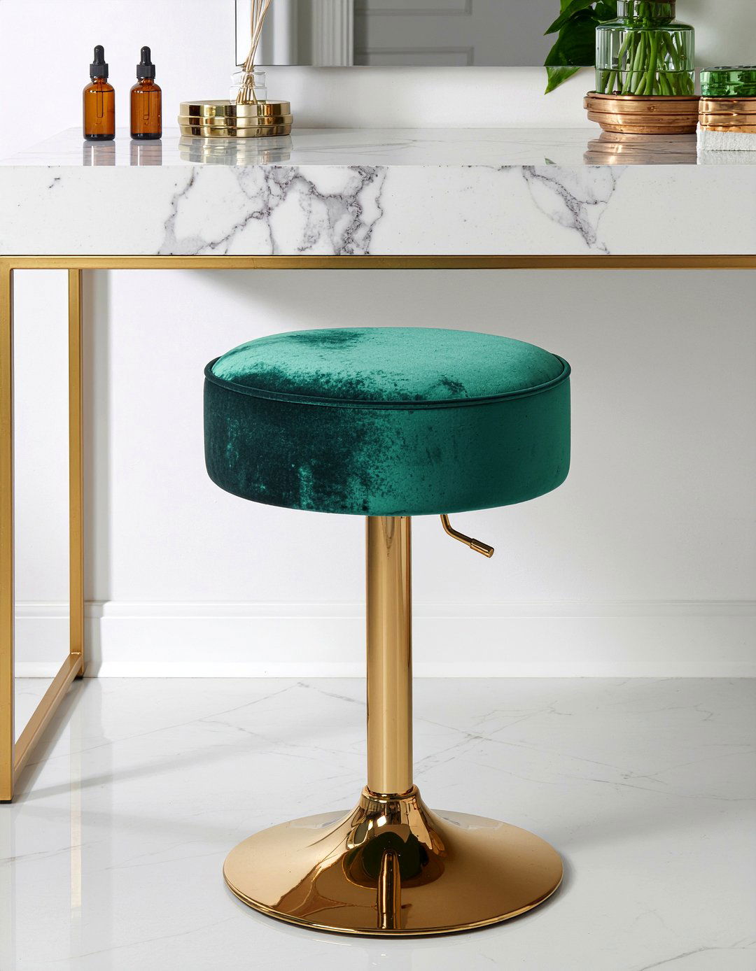 Velvet vanity stool - 30 bathroom chair ideas