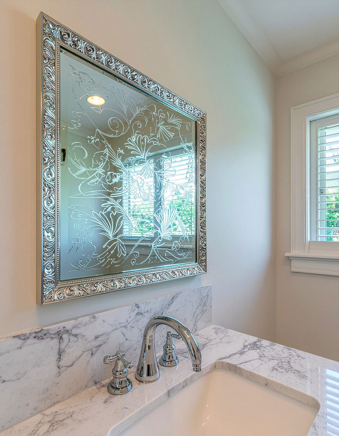 Venetian Glass Mirror - 30 bathroom mirror accent ideas