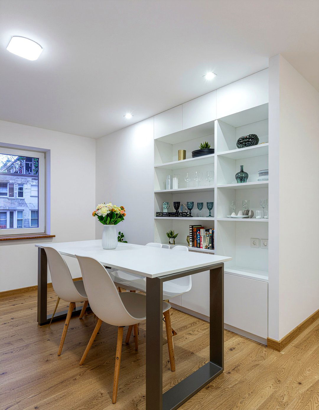 Vertical Dining Storage - 30 row house dining room ideas