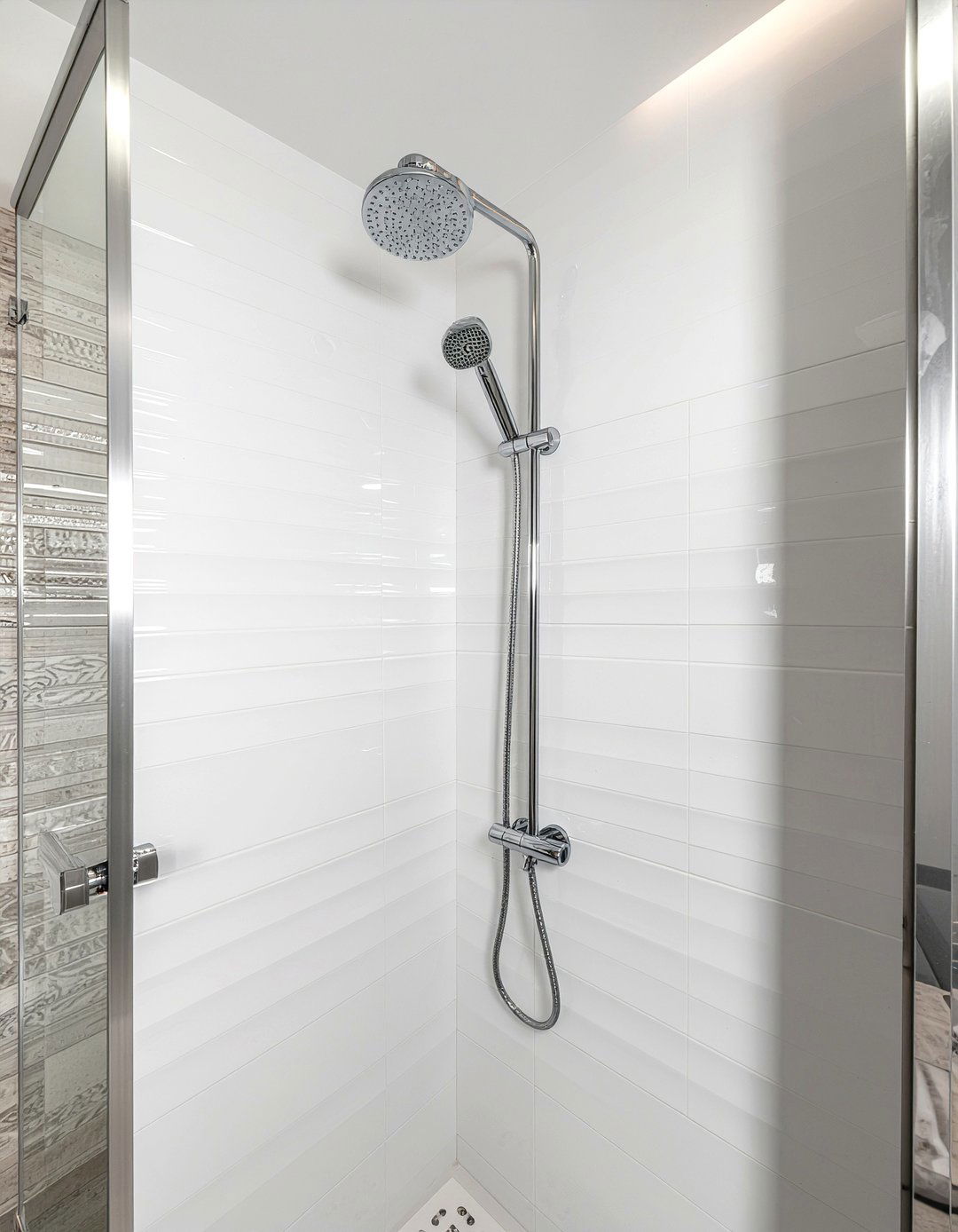 Vertical Fluted Tile Shower - 30 fluted tile bathroom ideas