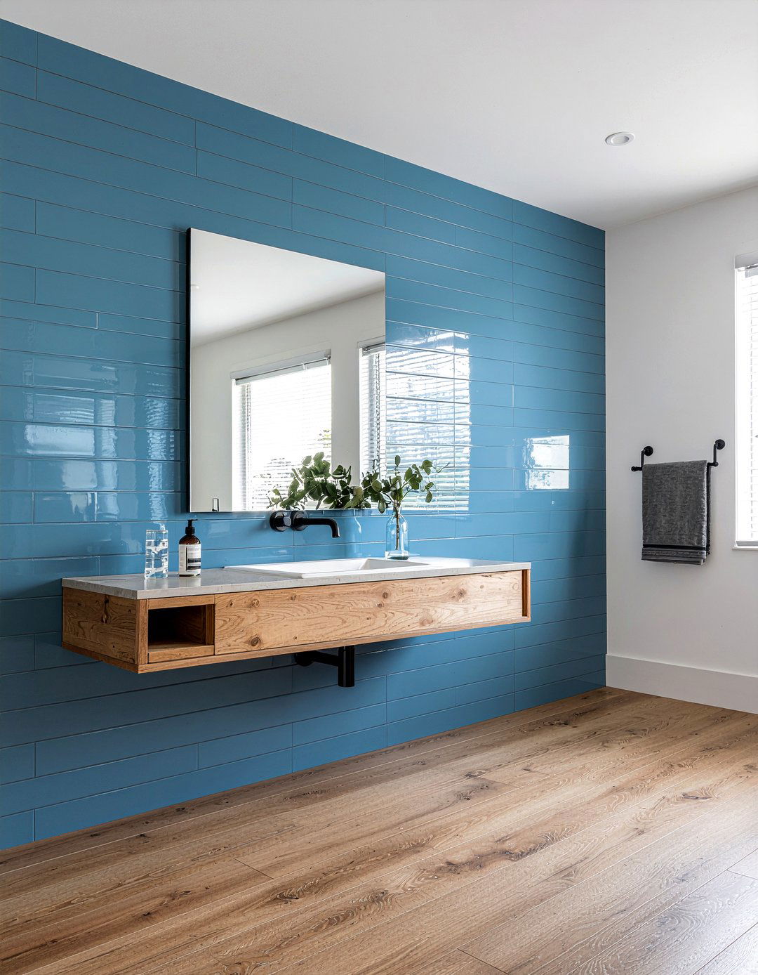 Vertical Stacked Tile - 30 bathroom dramatic change ideas