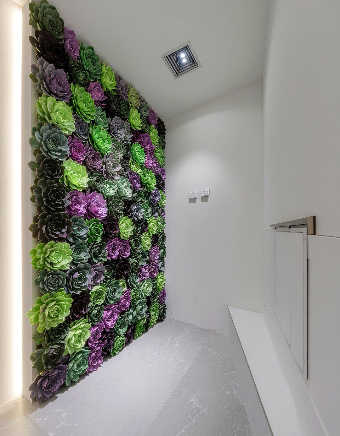 Vertical Wall Succulent Garden - 30 bathroom succulent ideas