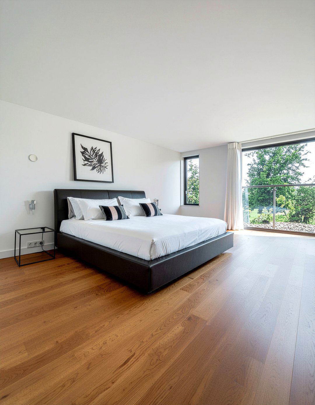 Vertical grain bamboo flooring - 30 bedroom bamboo flooring ideas