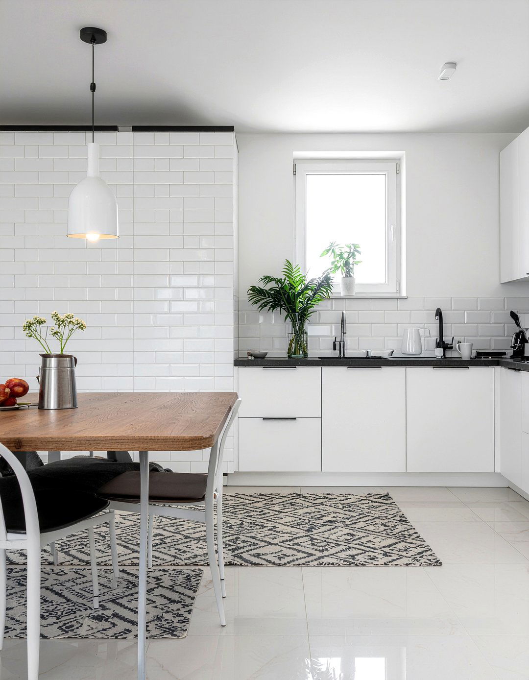 Vertical stack tile - 30 geometric tile kitchen backsplash ideas