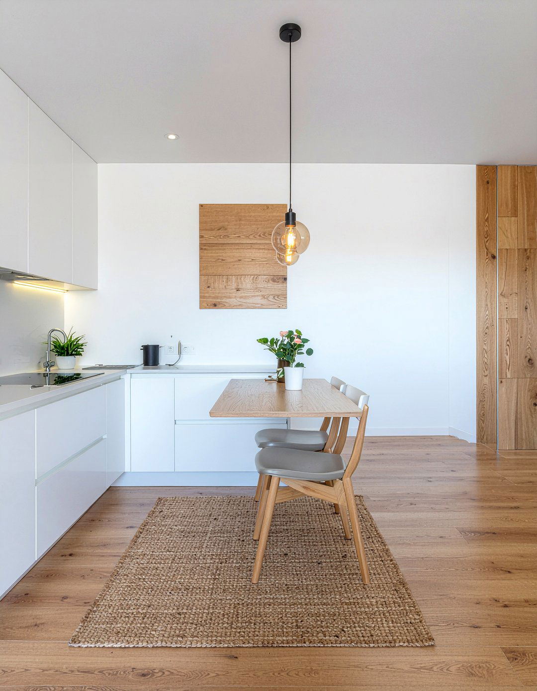 Vertical wood wall paneling - 30 kitchen board and batten ideas