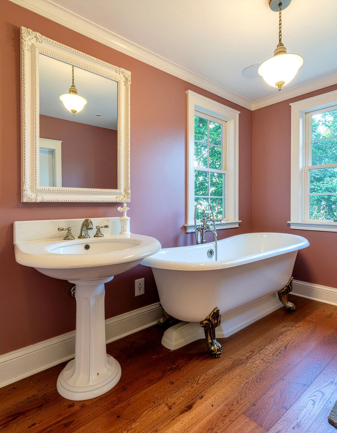 Victorian Era Bathroom - 30 bathroom complete overhaul ideas
