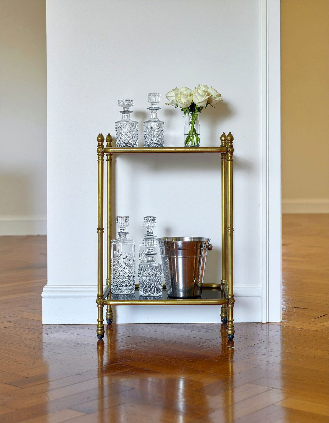 Vintage Bar Cart - 30 family heirloom dining room ideas
