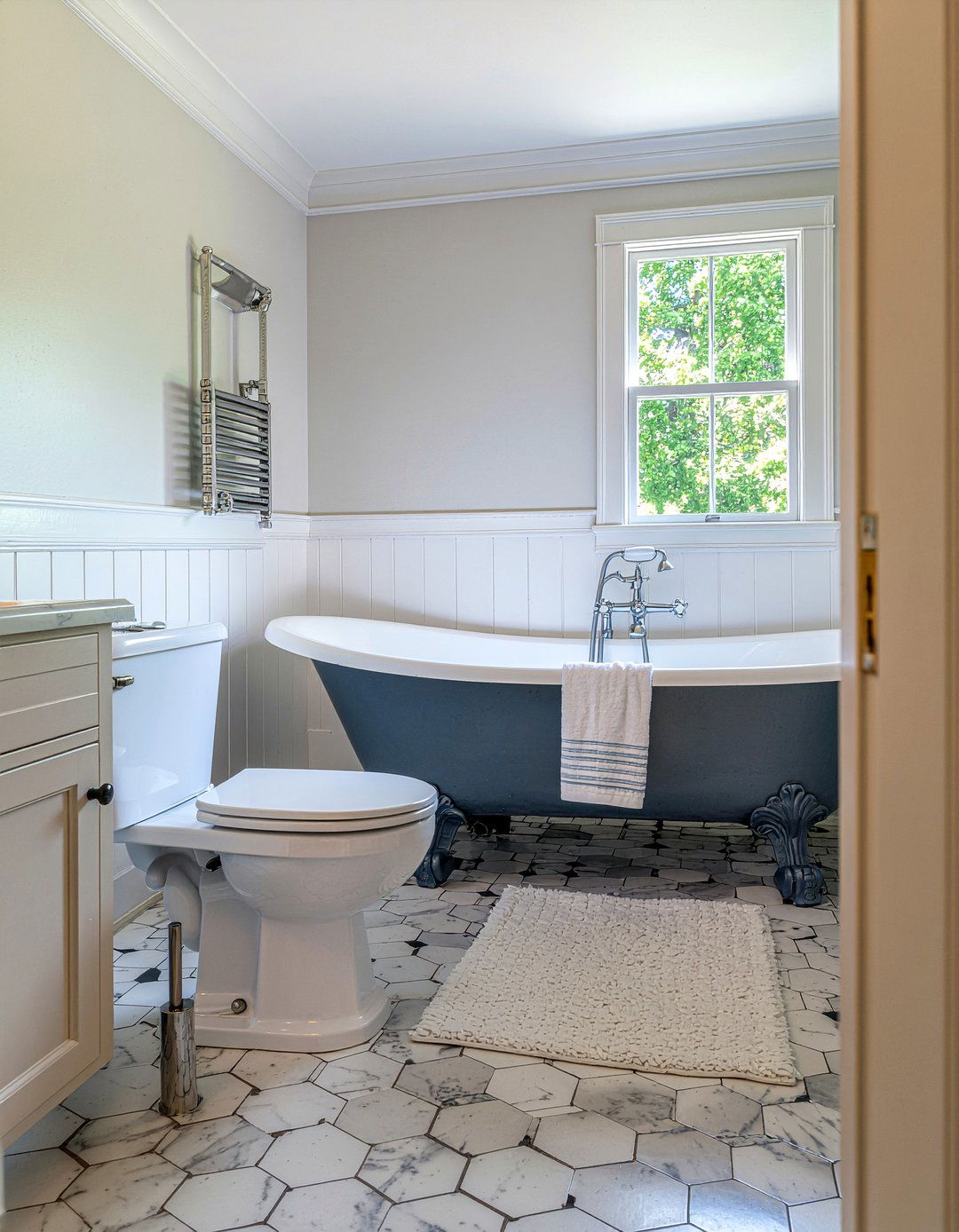 Vintage Bathroom Makeover - 30 bathroom transformation ideas