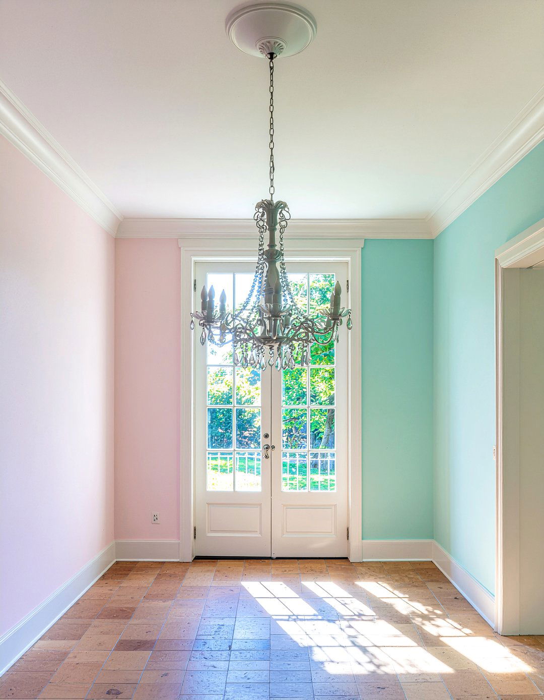 Vintage Chandelier Lighting - 30 shabby chic living room ideas