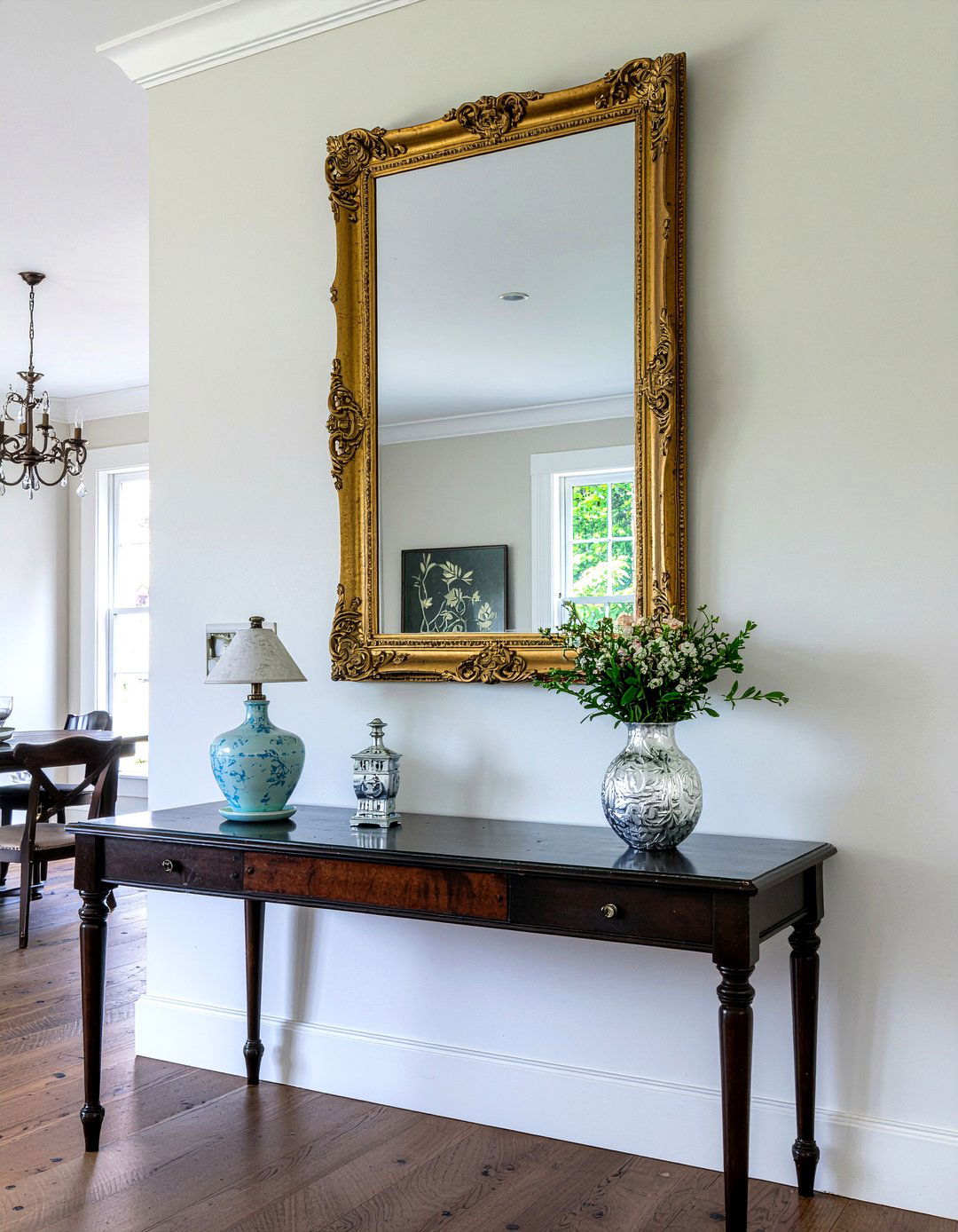 Vintage Mirror - 30 romantic dining room ideas