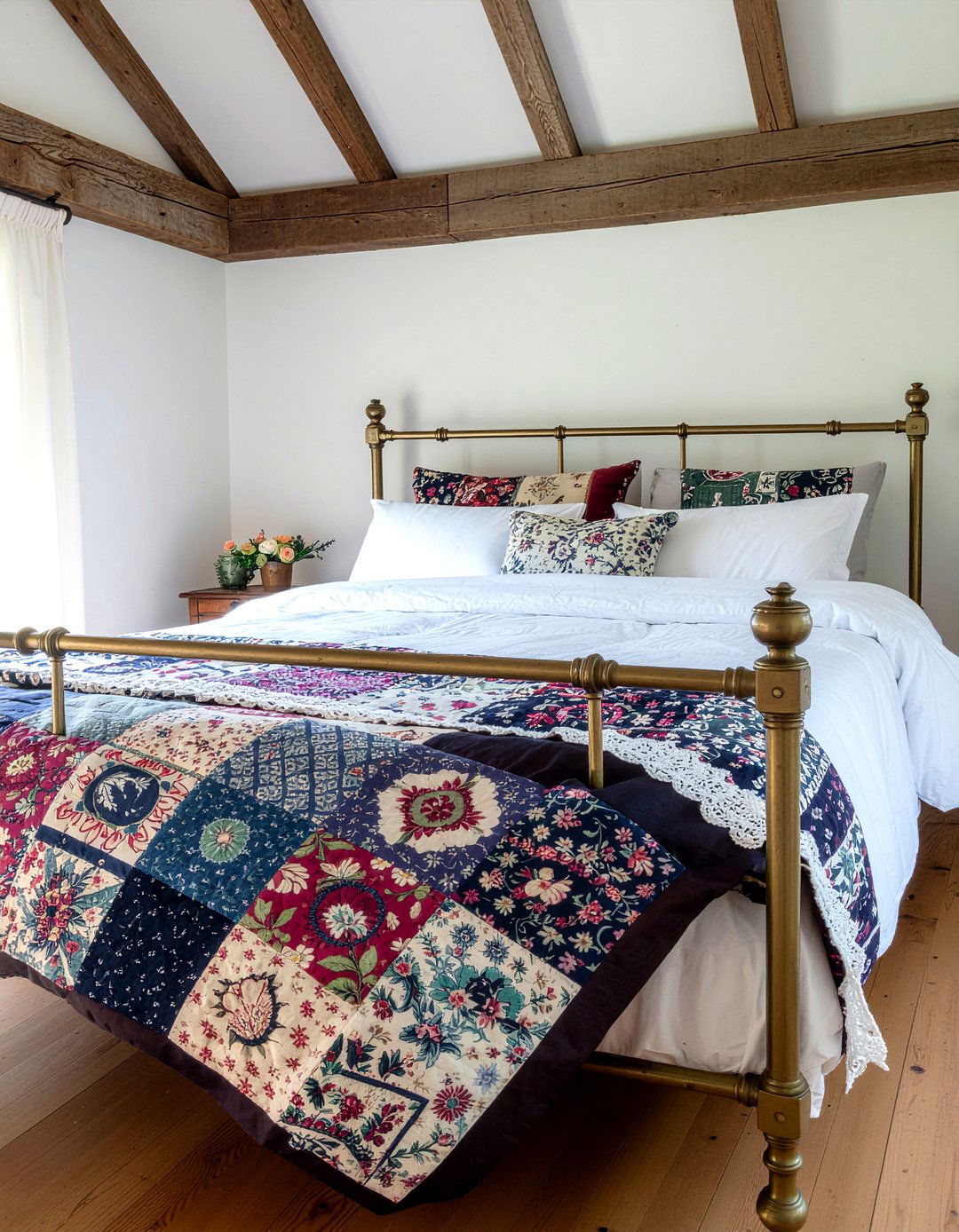 Vintage Patchwork Bedding - 30 patchwork bedroom ideas