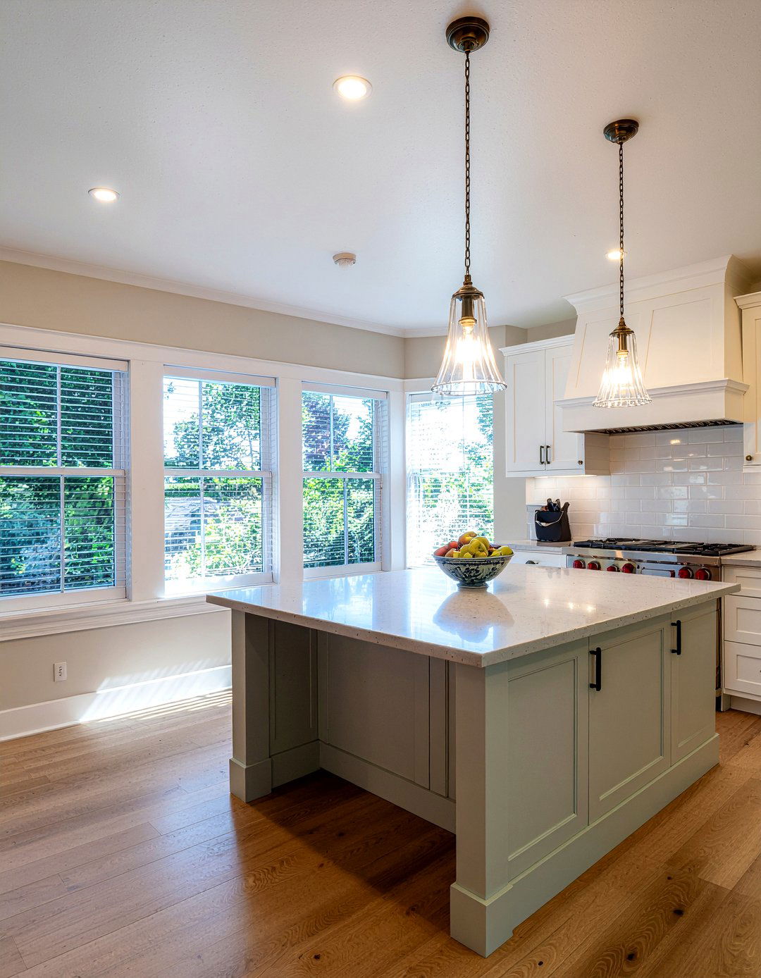 Vintage Pendant Lights - 30 English cottage kitchen ideas