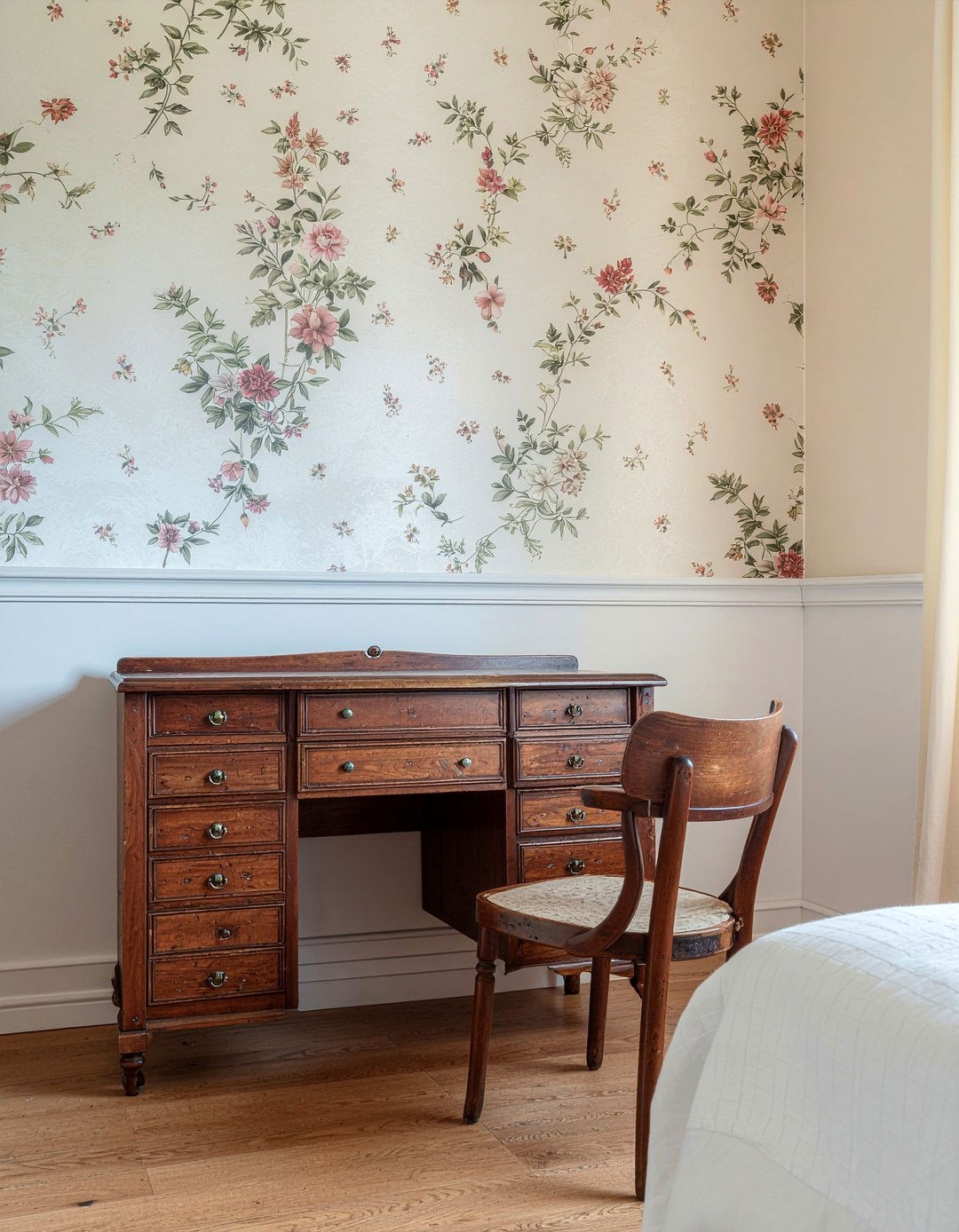 Vintage Secretary Desk - 30 bedroom desk ideas