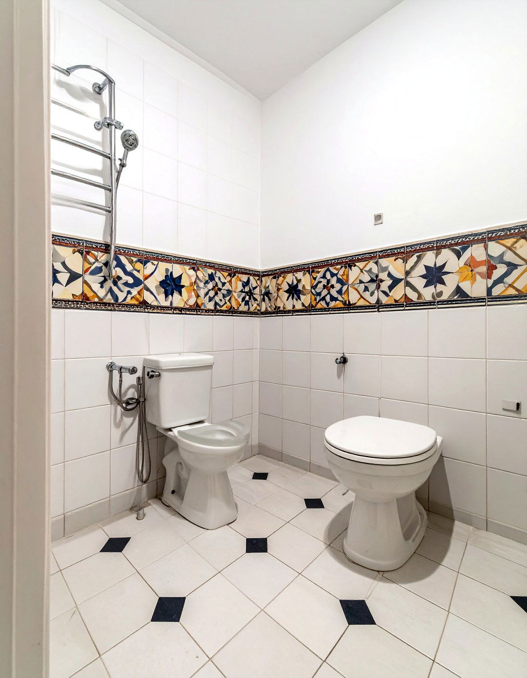 Vintage Spanish tile bathroom - 30 Spanish tile bathroom ideas