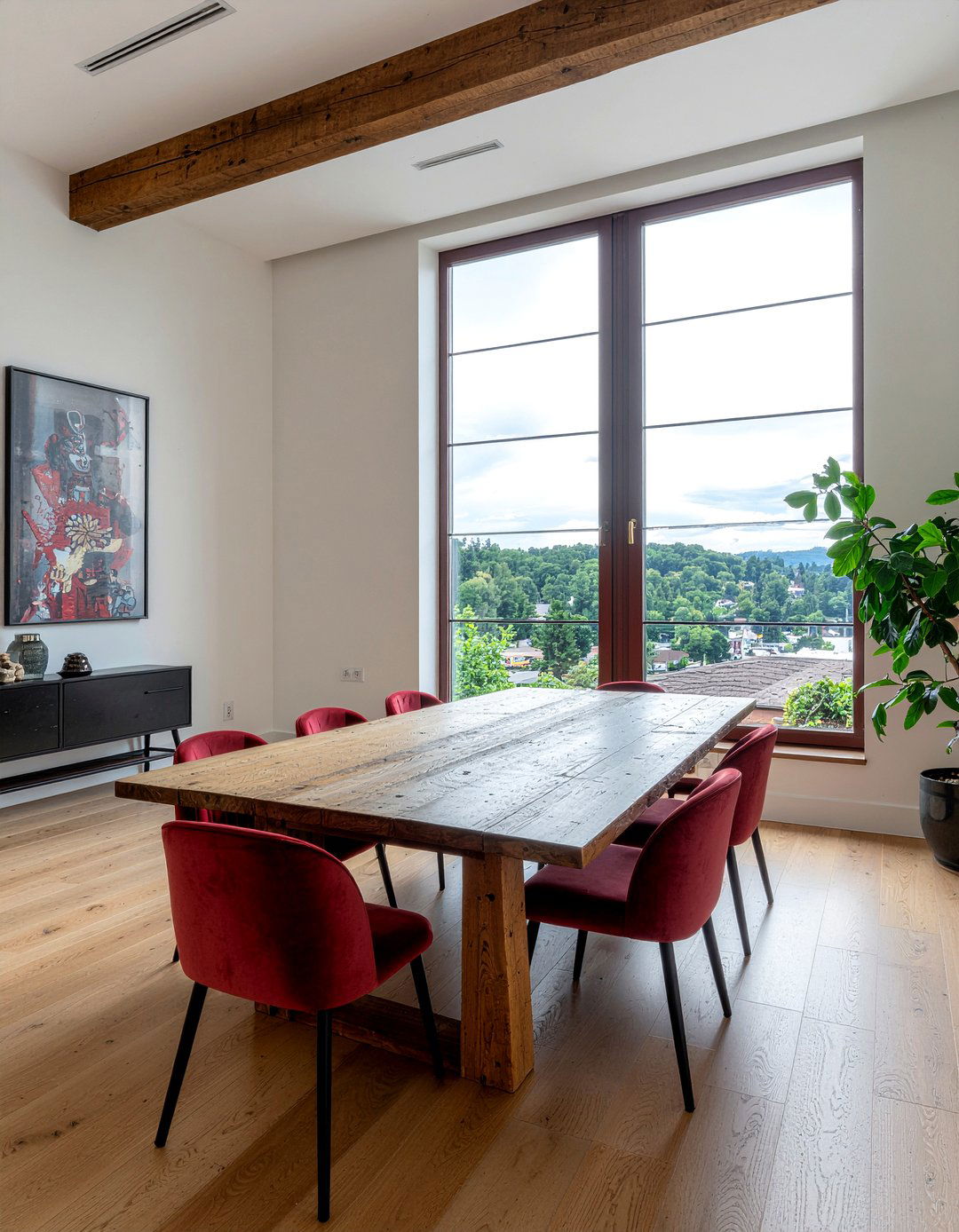 Vintage Wooden Dining Table - 30 eclectic dining room ideas