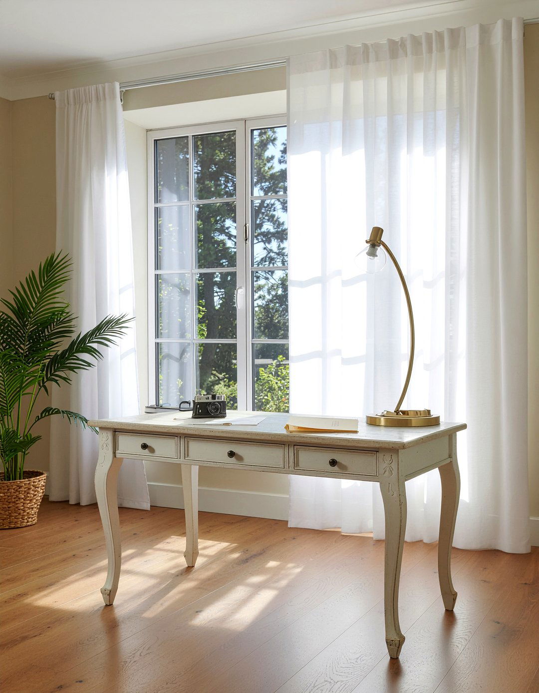 Vintage Writing Desk - 30 light academia living room ideas