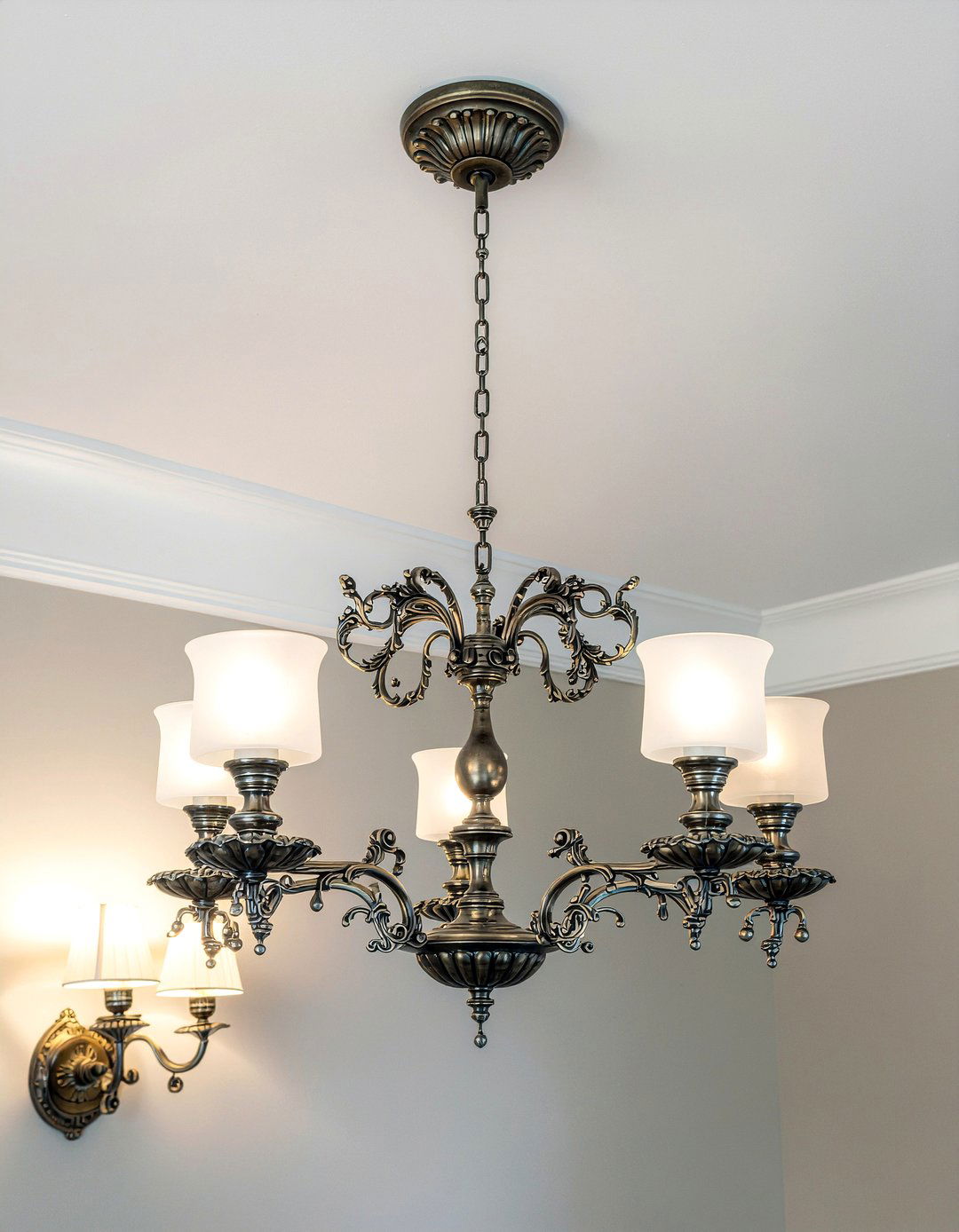 Vintage bathroom chandelier - 30 bathroom chandelier ideas