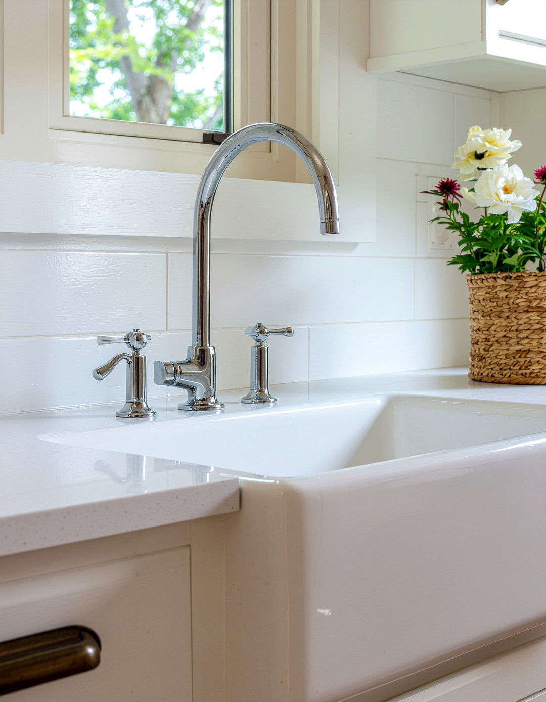 Vintage chrome kitchen faucet - 30 chrome kitchen faucet ideas